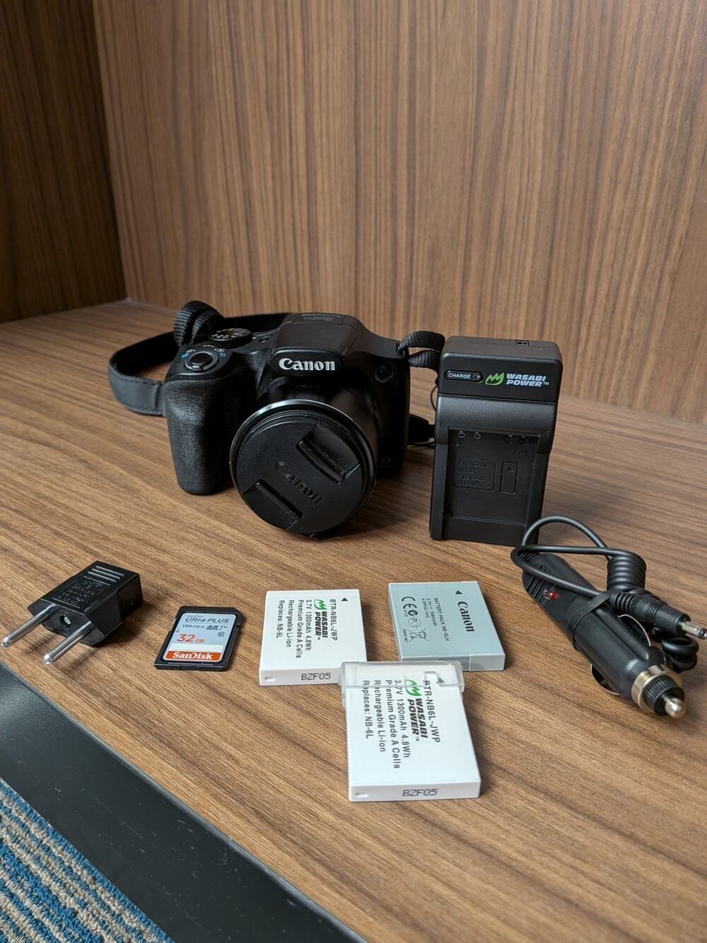 Canon PowerShot SX520 HS 16MP Digital Camera – 42x Optical Zoom Starter Bundle